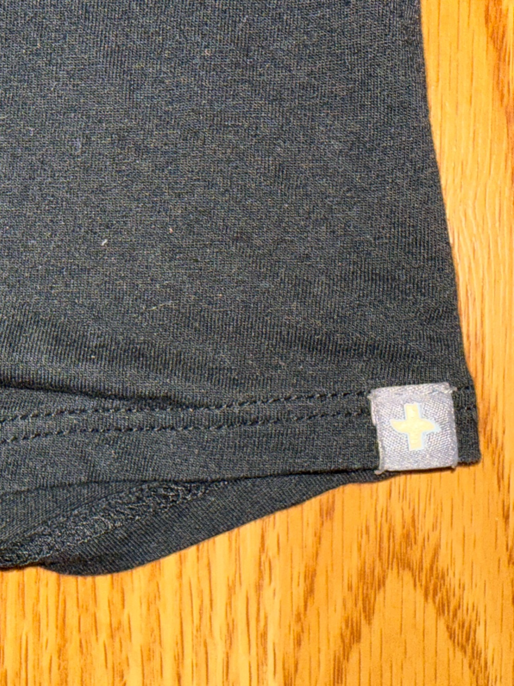 Figs Super Soft Pima Cotton Modal Black Long Sleeve Base Layer Nurse Top Sz L - Picture 3 of 5